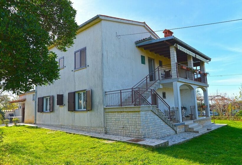 Apartment 1067