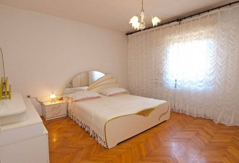 Apartment 1341
