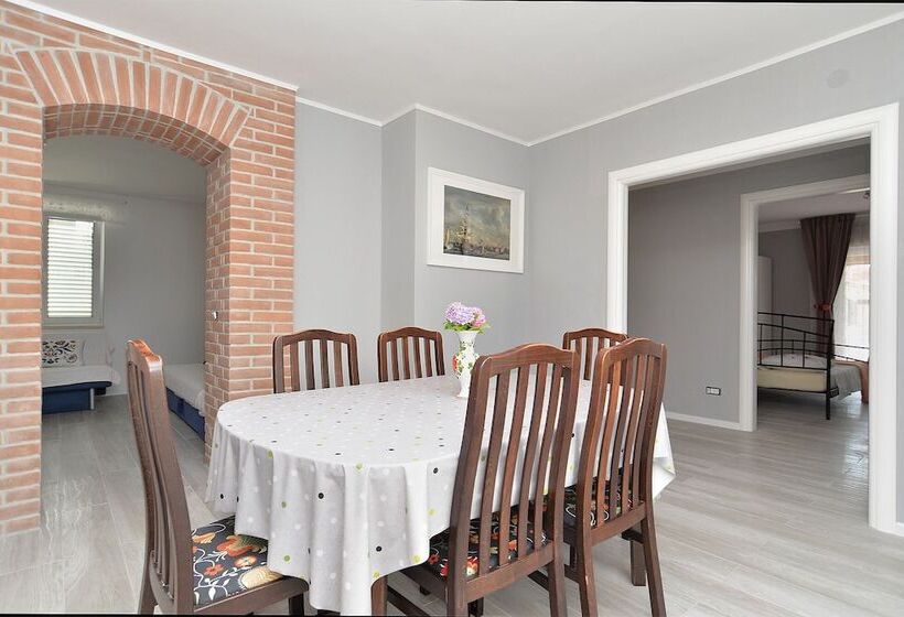 Apartment 1648