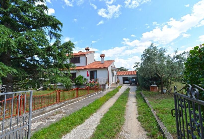 Apartment 1674