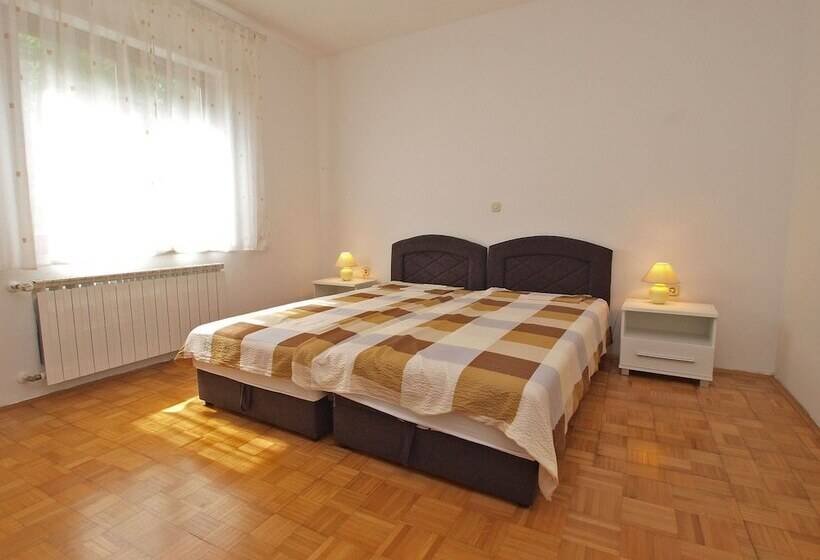Apartment 21