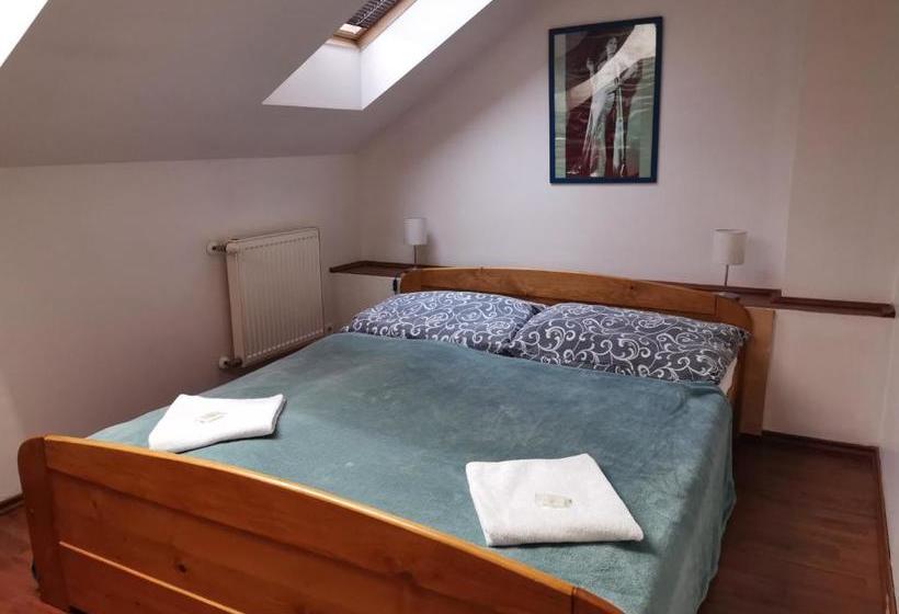 Auspicie Apartment