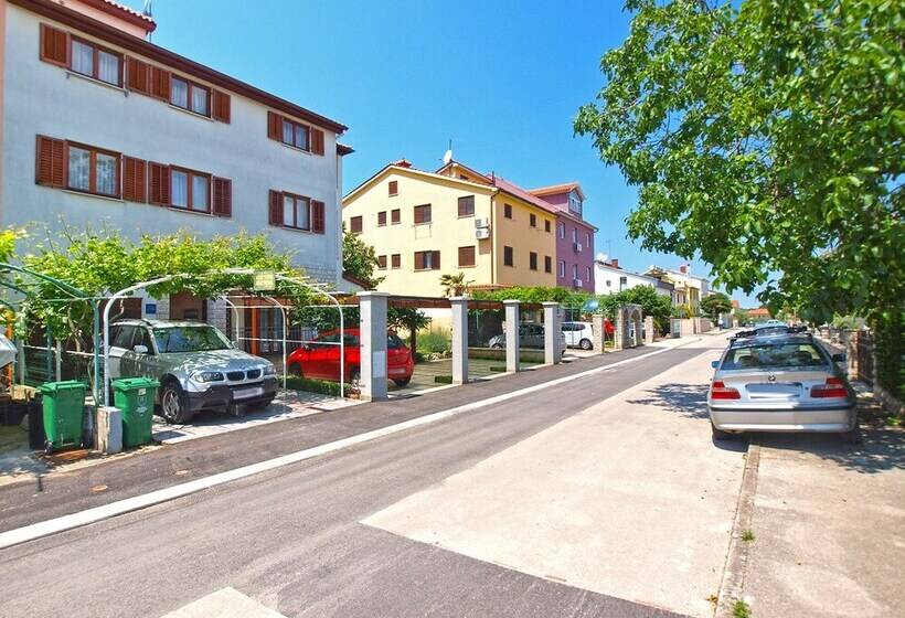 پانسیون Apartment Mira 1293