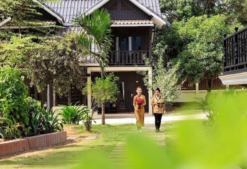 هتل Sansan Resort