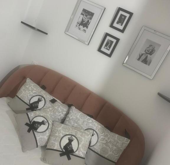 پانسیون Guesthouse La Villae