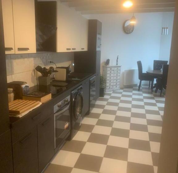پانسیون Guesthouse La Villae
