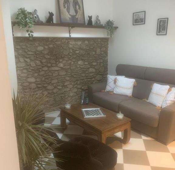 پانسیون Guesthouse La Villae