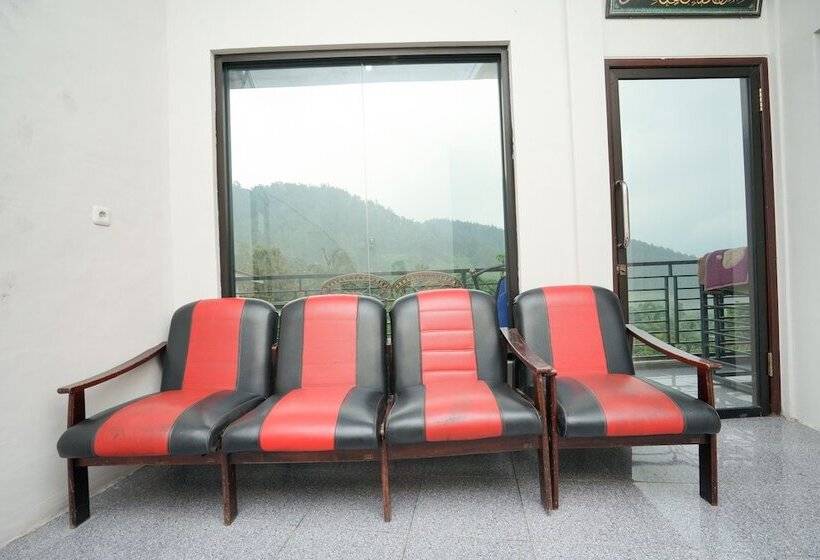 בית מלון כפרי Spot On 2327 Dome