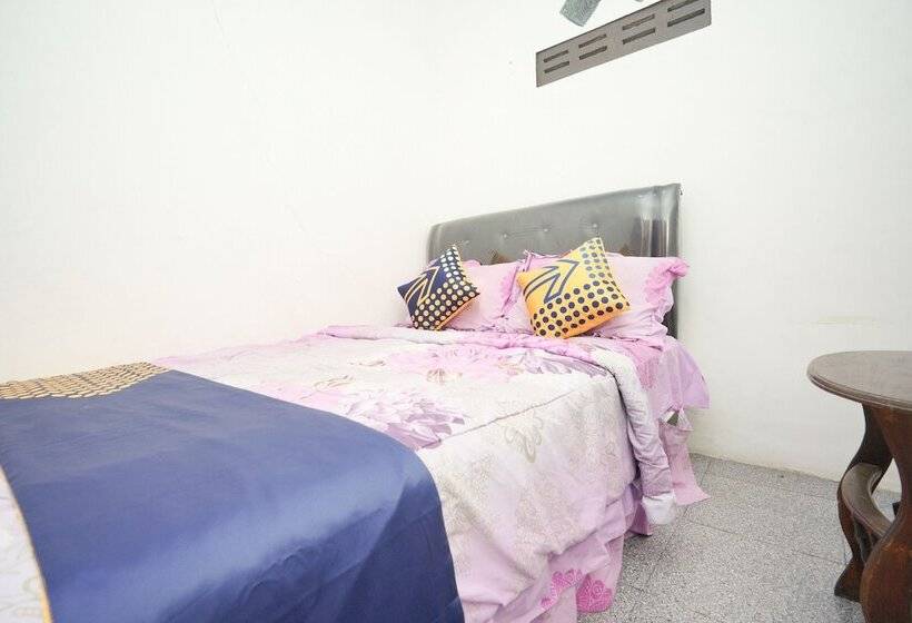 בית מלון כפרי Spot On 2327 Dome