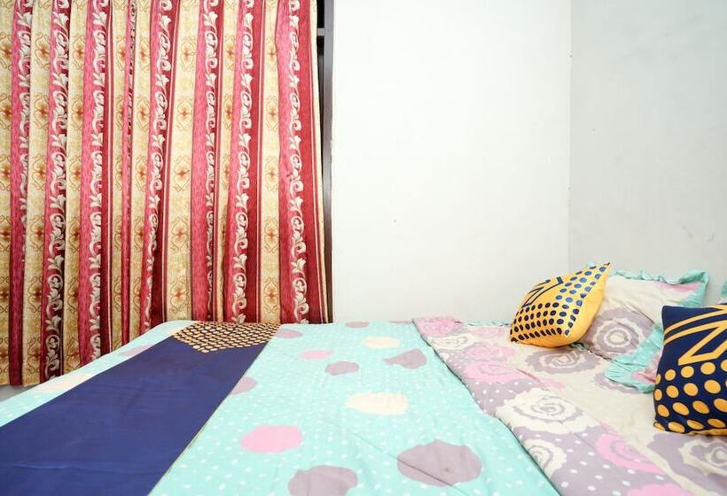 בית מלון כפרי Spot On 2327 Dome