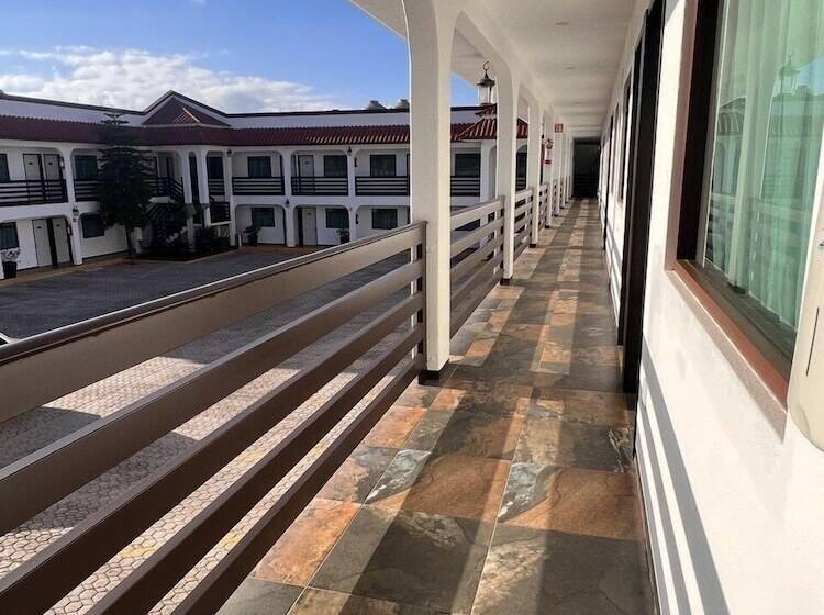 هتل Los Portales Chignahuapan