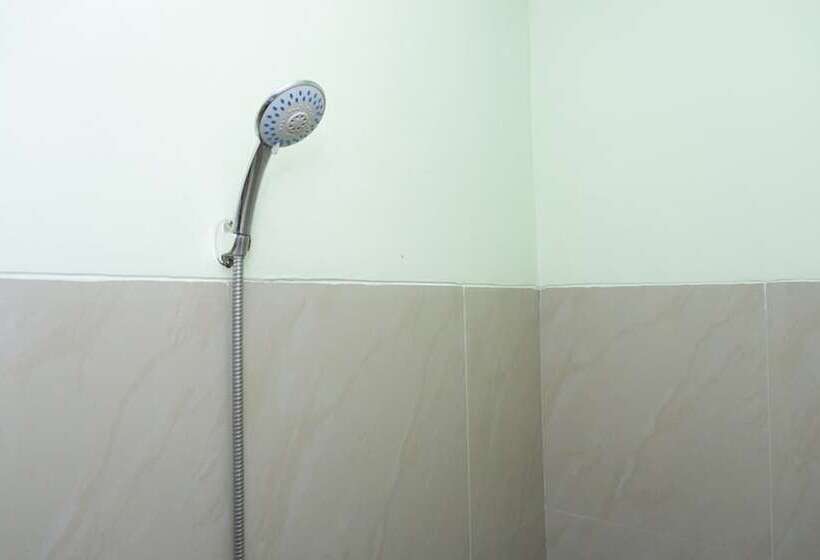 פנסיון Reddoorz Near Alun Alun Madiun