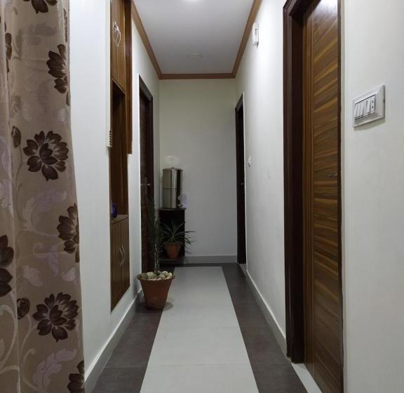 فندق صغير Shimla Gypsy   Home Stay