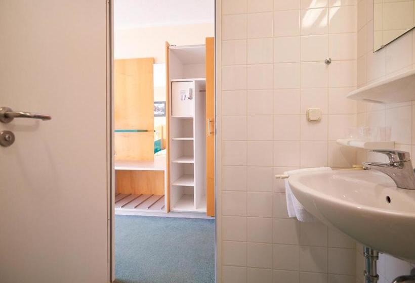 هتل Sportschule Oberhaching