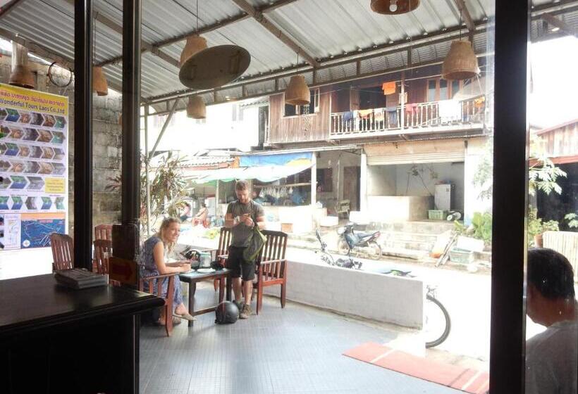 هتل Vang Vieng Camellia