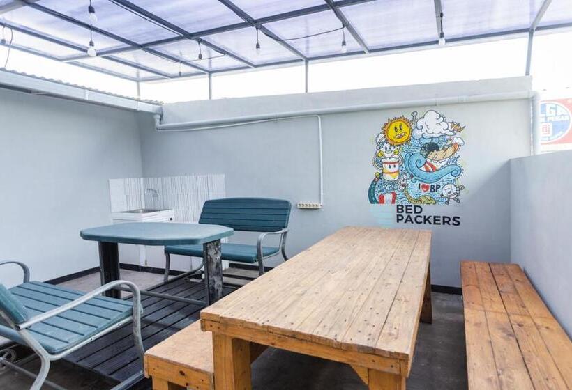 پانسیون Reddoorz Hostel @ Malang City Center 2