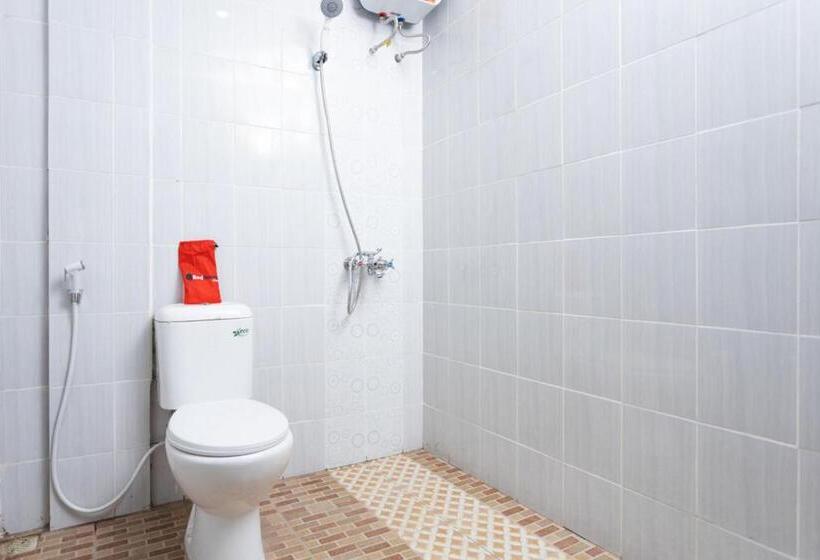 پانسیون Reddoorz Hostel @ Malang City Center 2