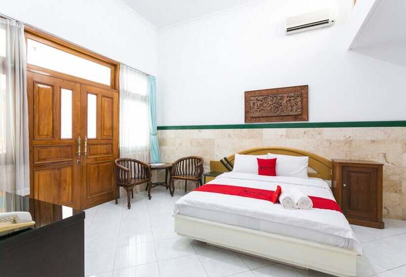 پانسیون Reddoorz Syariah Near Alun Alun Magelang Bayeman