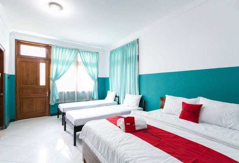 پانسیون Reddoorz Syariah Near Alun Alun Magelang Bayeman