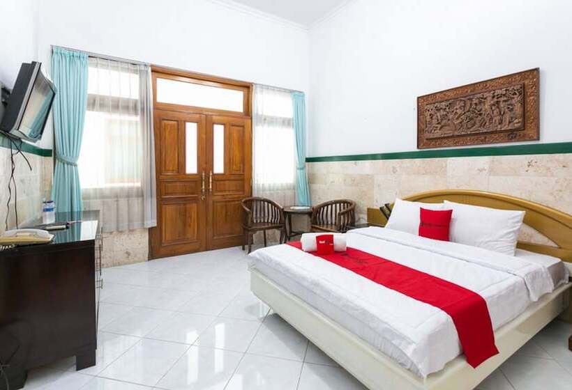 پانسیون Reddoorz Syariah Near Alun Alun Magelang Bayeman