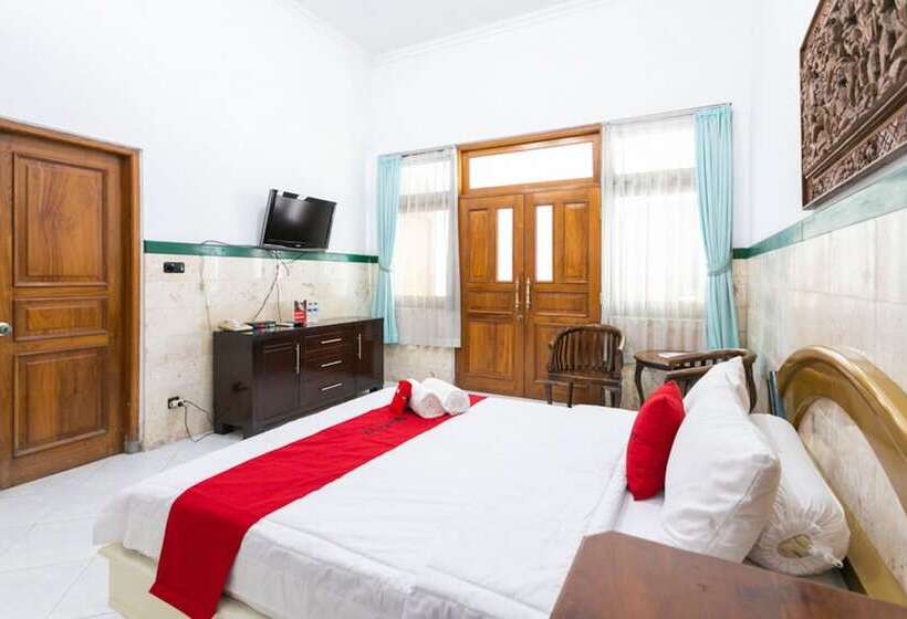 پانسیون Reddoorz Syariah Near Alun Alun Magelang Bayeman