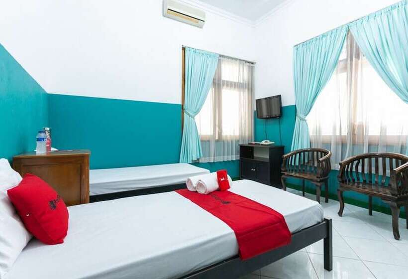 پانسیون Reddoorz Syariah Near Alun Alun Magelang Bayeman