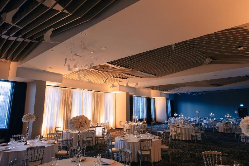 هتل Courtyard By Marriott Montreal Brossard