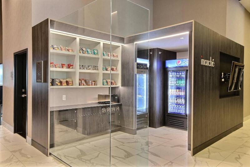 هتل Courtyard By Marriott Montreal Brossard