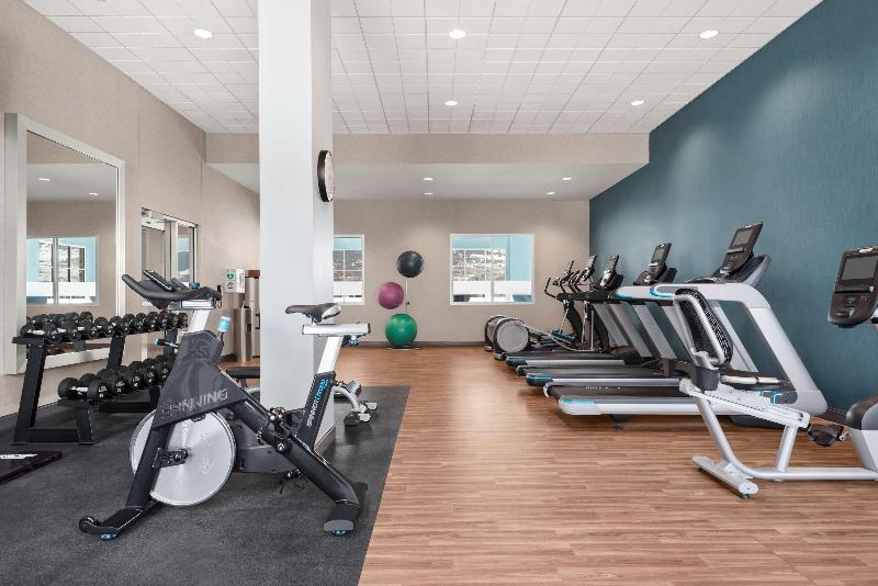 هتل Hampton Inn & Suites By Hilton Kelowna Airport