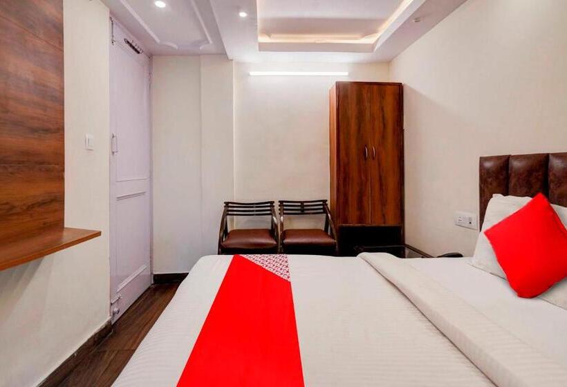 فندق Oyo 61373  Paradise