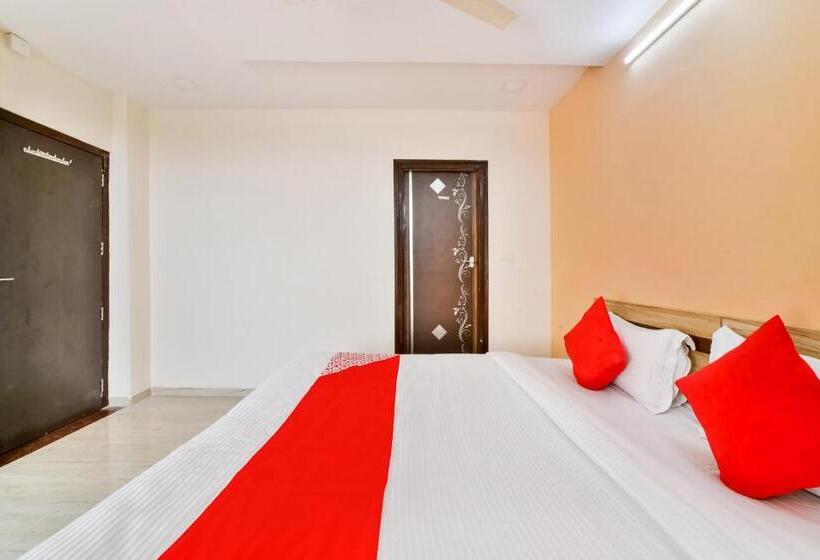 فندق Oyo 61373  Paradise