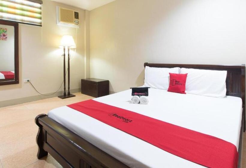 هتل Reddoorz At Teofila Lodge