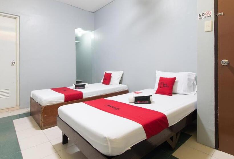 هتل Reddoorz At Teofila Lodge