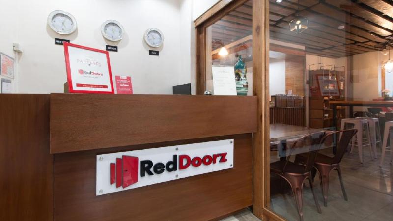 Hotel Reddoorz Plus @ Diola Villamonte Bacolod