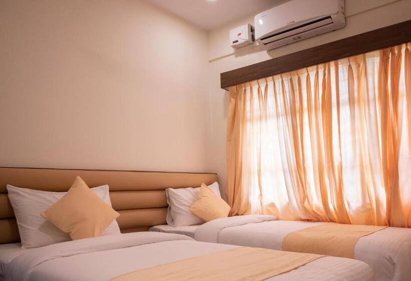 هتل Sharda Residency