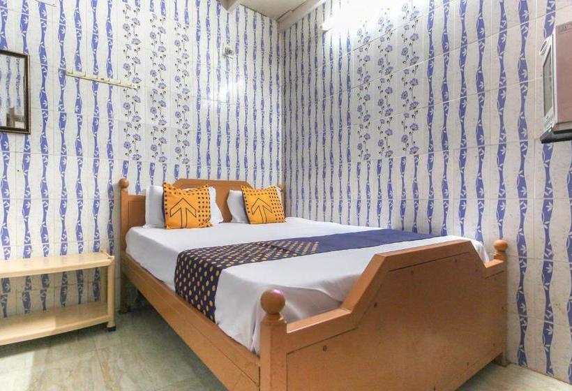 בית מלון כפרי Spot On 65418 Kcr Garden