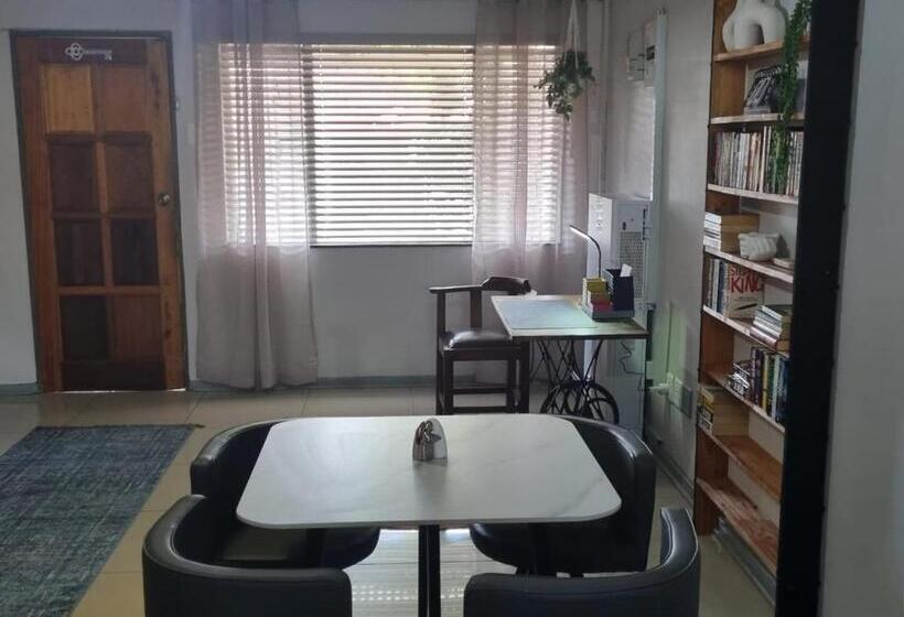 پانسیون The Retreat Guesthouse