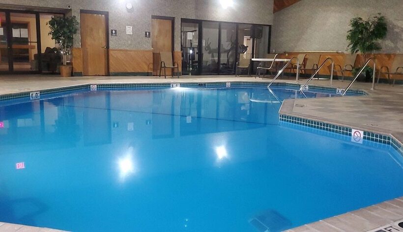 هتل Americas Best Value Inn Chippewa Falls