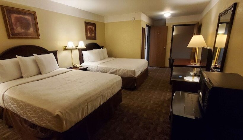 هتل Americas Best Value Inn Chippewa Falls