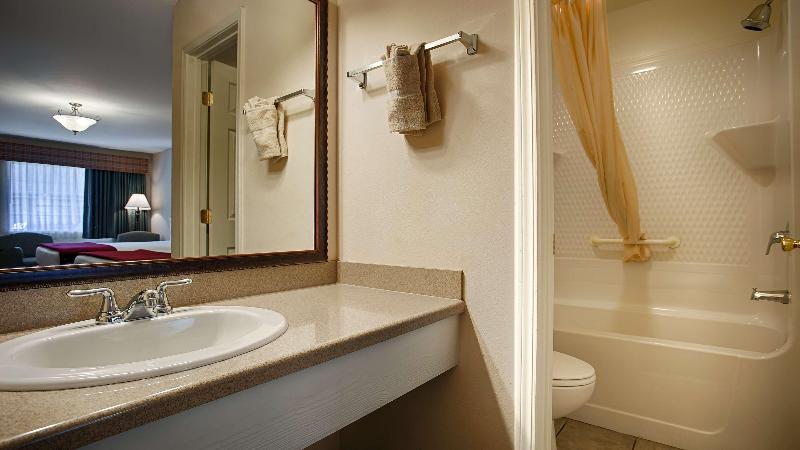 هتل Best Western Plus Brunswick Bath