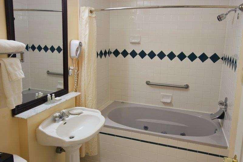 هتل Best Western Plus Brunswick Bath