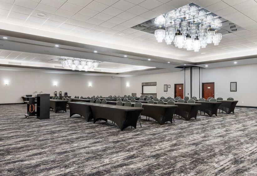 هتل Best Western Plus Eau Claire Conference Center