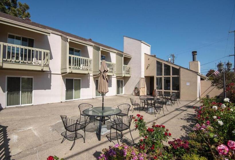 호텔 Cannery Row Inn