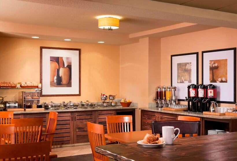 Doubletree By Hilton Hotel Vancouver