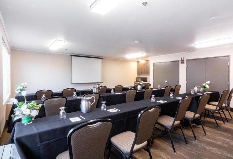 هتل Oxford Suites Chico