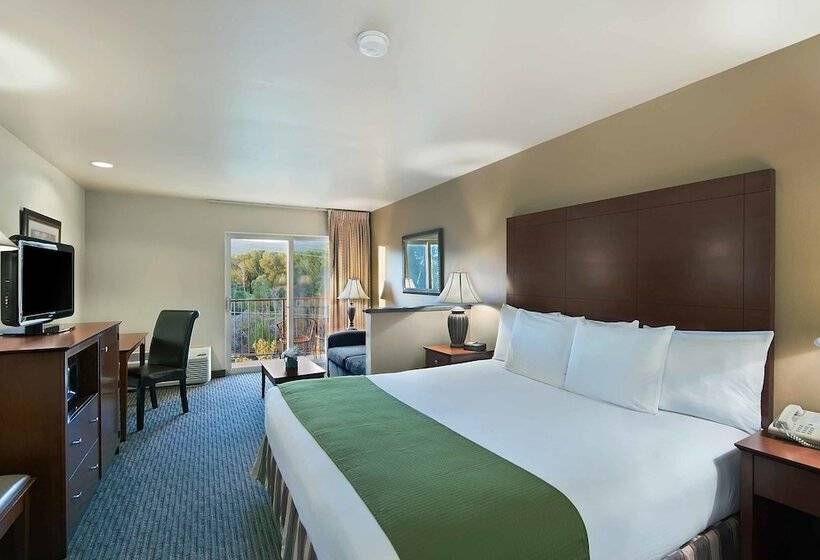هتل Oxford Suites Yakima