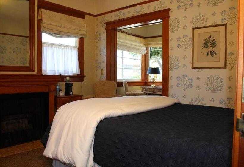 هتل Pacific Grove Inn