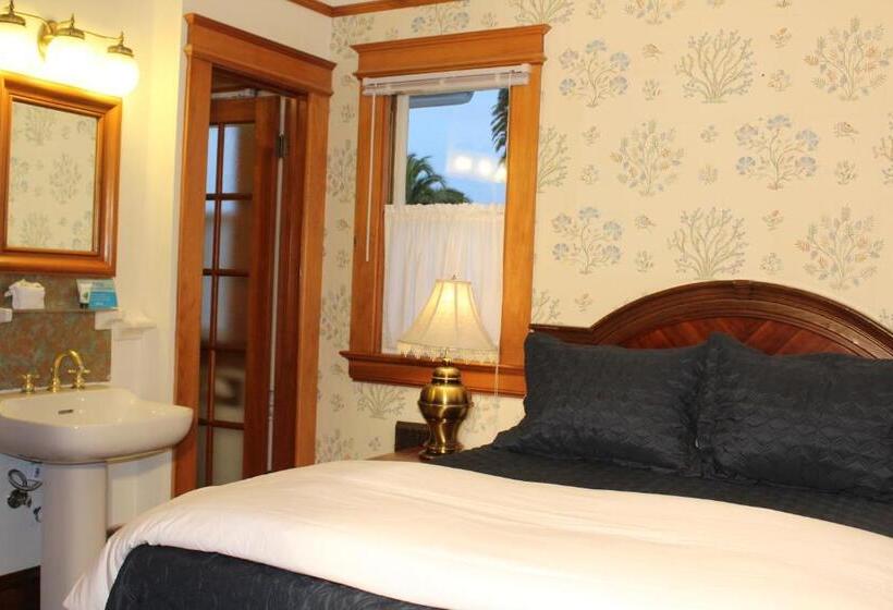 هتل Pacific Grove Inn