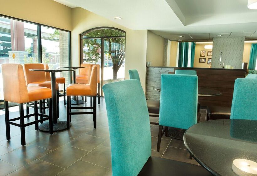 هتل Pear Tree Inn San Antonio Airport