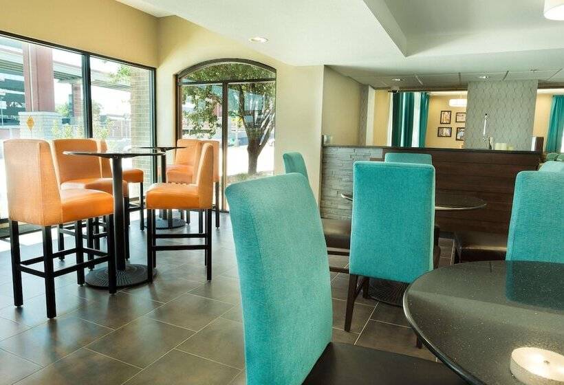هتل Pear Tree Inn San Antonio Airport